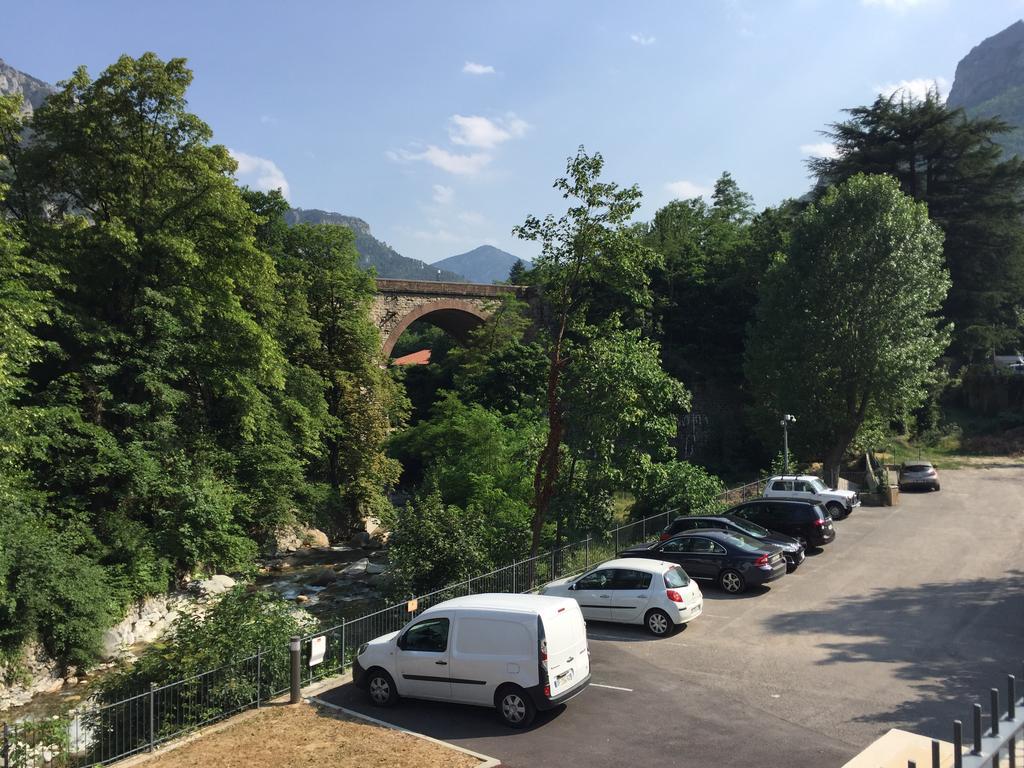 Отель Le Prieure Saint-Dalmas-de-Tende Экстерьер фото